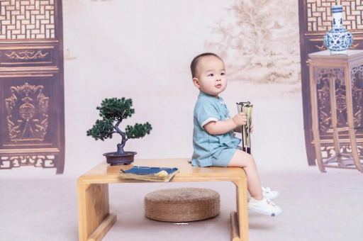 梁山宝宝几个月笑出声